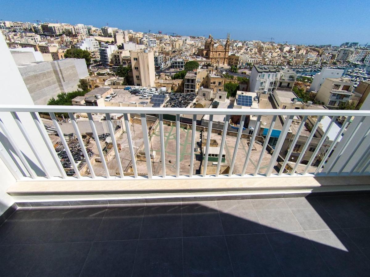 F12 Room 1, Private Room Two Single Beds Shared Bathroom In Shared Flat Msida Extérieur photo