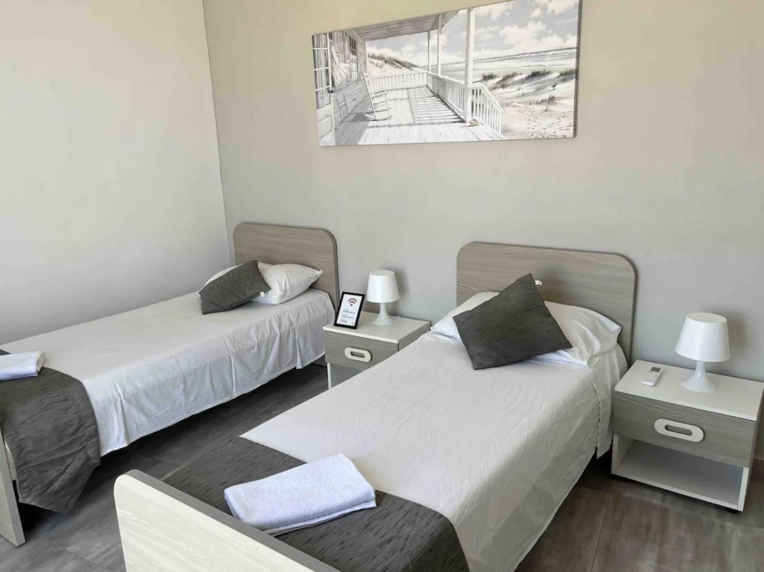F12 Room 1, Private Room Two Single Beds Shared Bathroom In Shared Flat Msida Extérieur photo