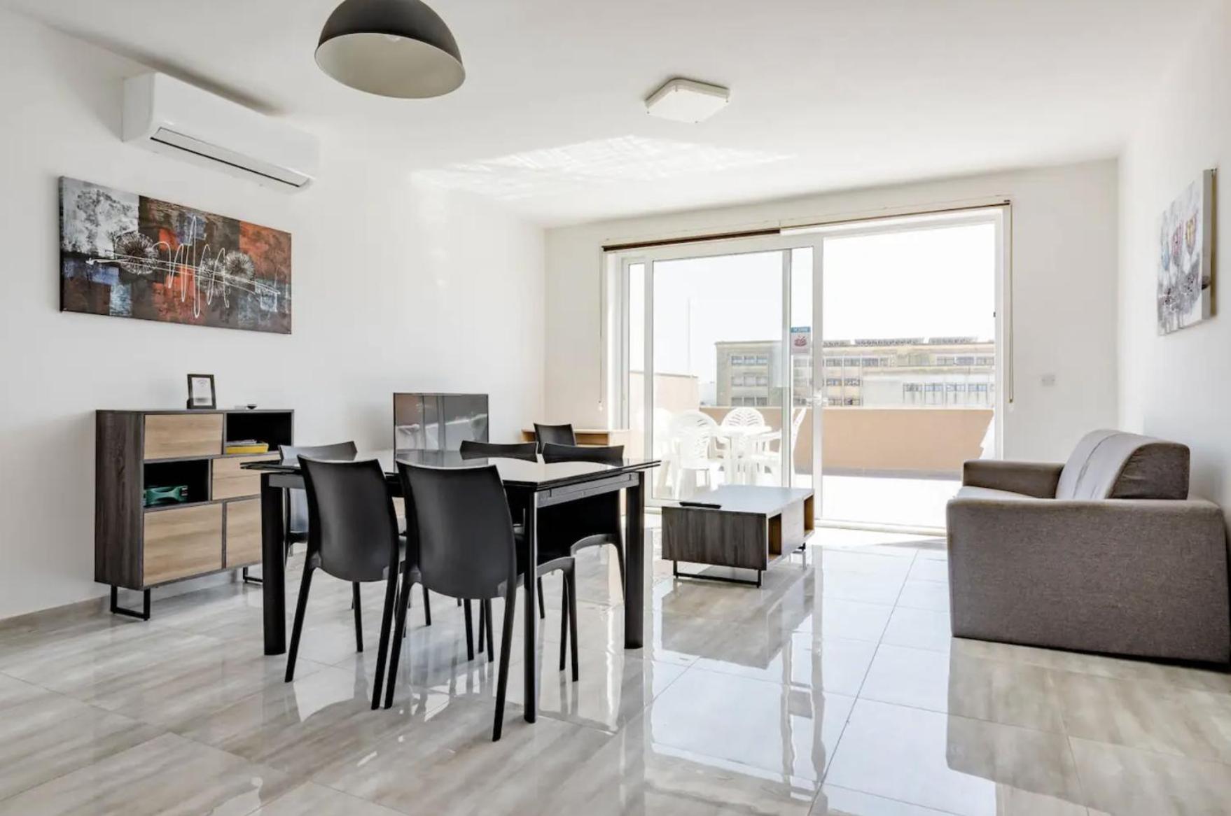 F12 Room 1, Private Room Two Single Beds Shared Bathroom In Shared Flat Msida Extérieur photo