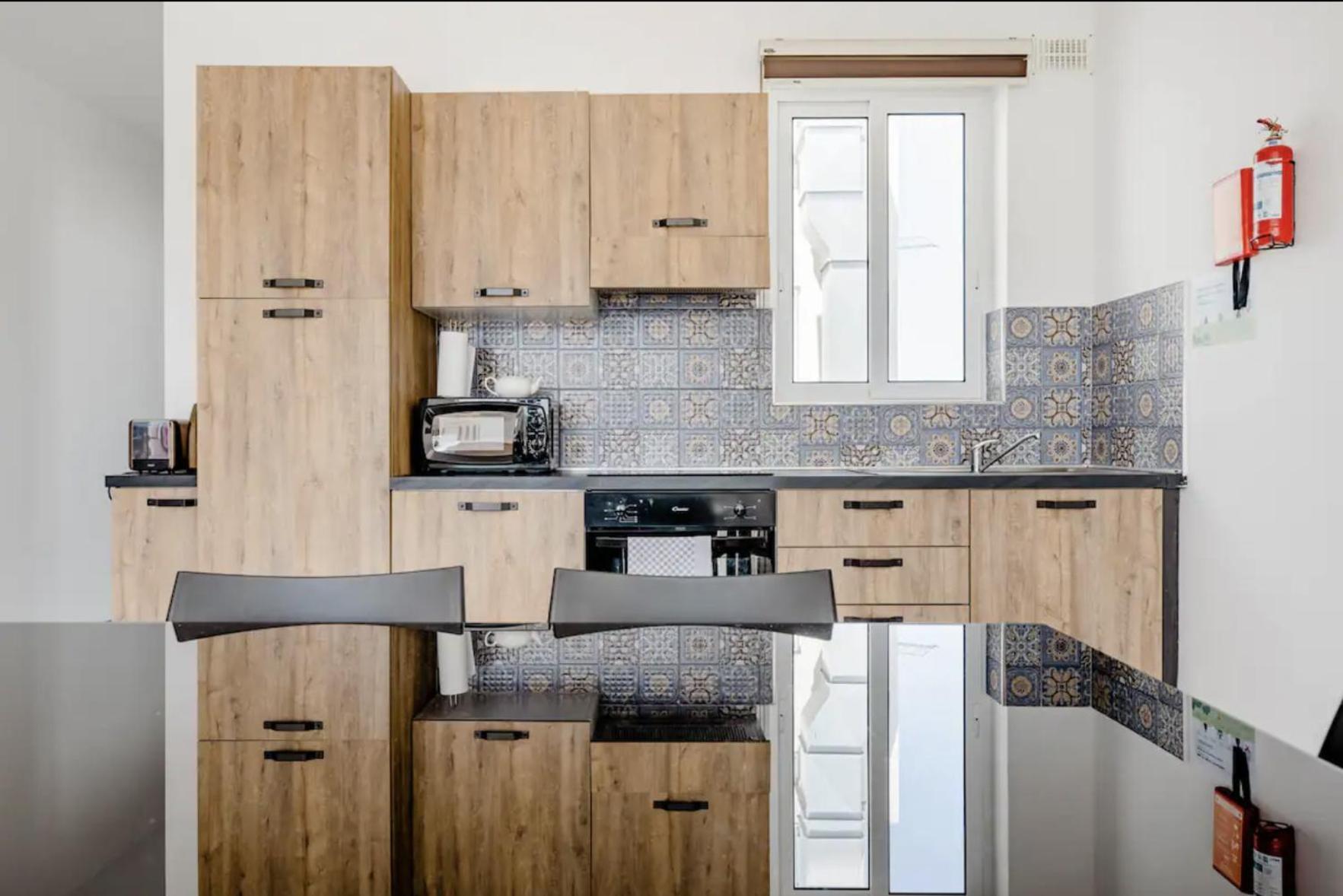 F12 Room 1, Private Room Two Single Beds Shared Bathroom In Shared Flat Msida Extérieur photo